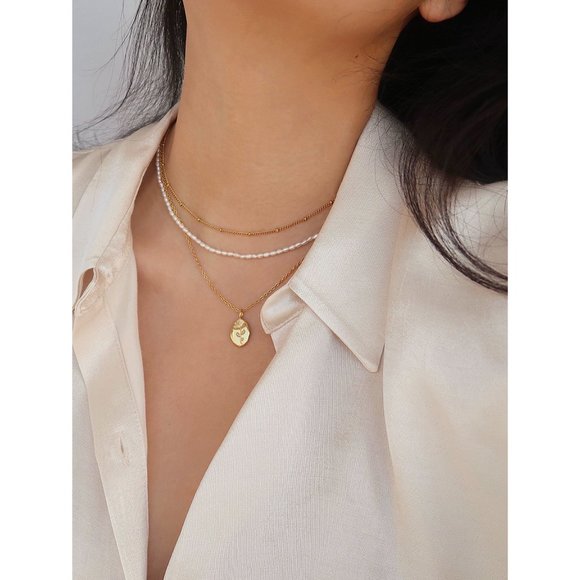 NEW 18K Gold Plated Rose Flower Pendant Necklace - Picture 3 of 16